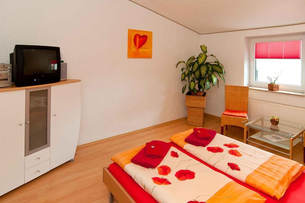 וארן Hotel Am Mueritzhafen Garni חדר תמונה