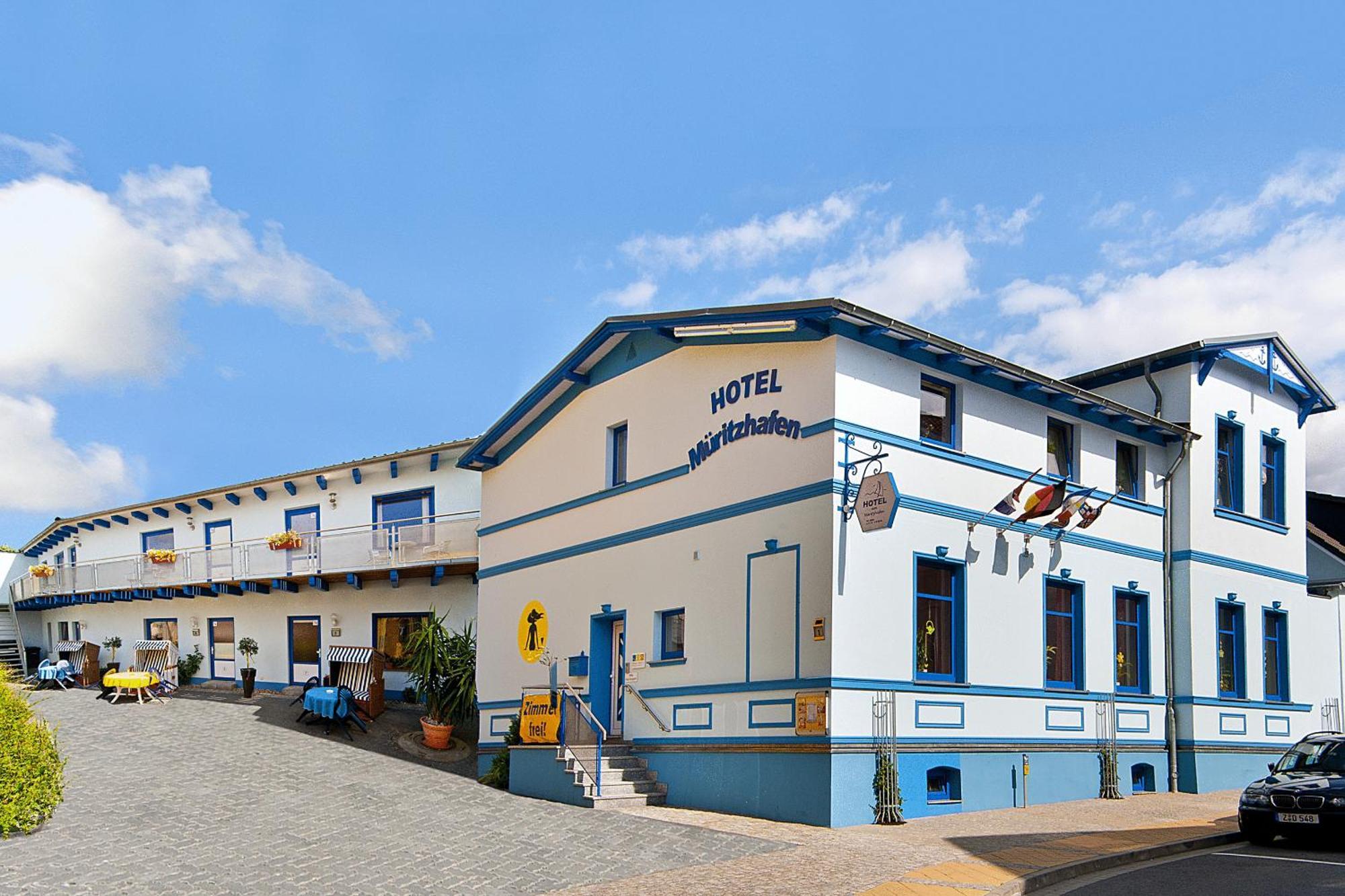 וארן Hotel Am Mueritzhafen Garni מראה חיצוני תמונה