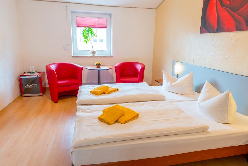 וארן Hotel Am Mueritzhafen Garni מראה חיצוני תמונה