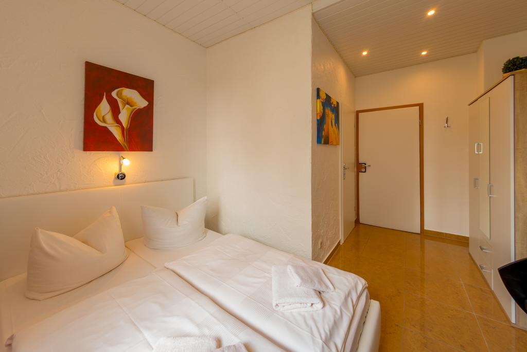 וארן Hotel Am Mueritzhafen Garni מראה חיצוני תמונה