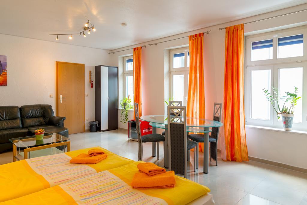 וארן Hotel Am Mueritzhafen Garni מראה חיצוני תמונה