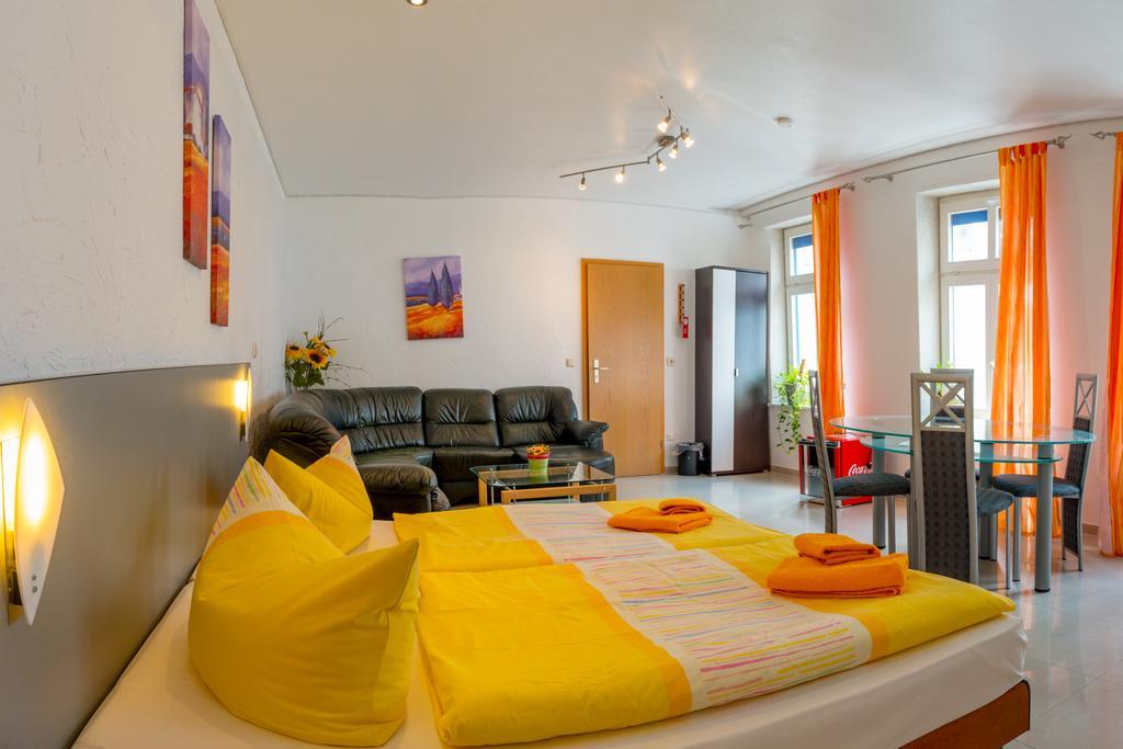 וארן Hotel Am Mueritzhafen Garni מראה חיצוני תמונה
