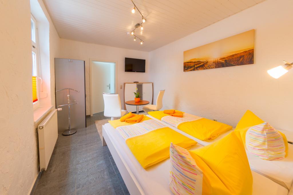 וארן Hotel Am Mueritzhafen Garni מראה חיצוני תמונה