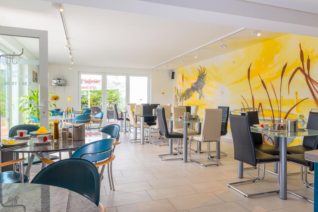 וארן Hotel Am Mueritzhafen Garni מראה חיצוני תמונה
