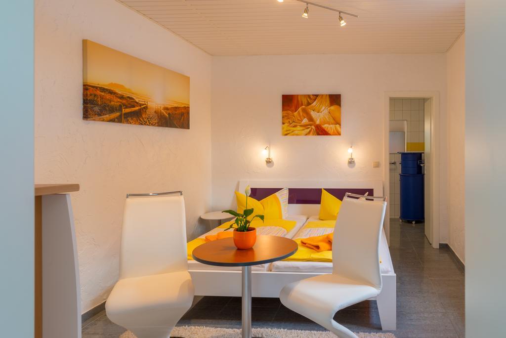 וארן Hotel Am Mueritzhafen Garni מראה חיצוני תמונה