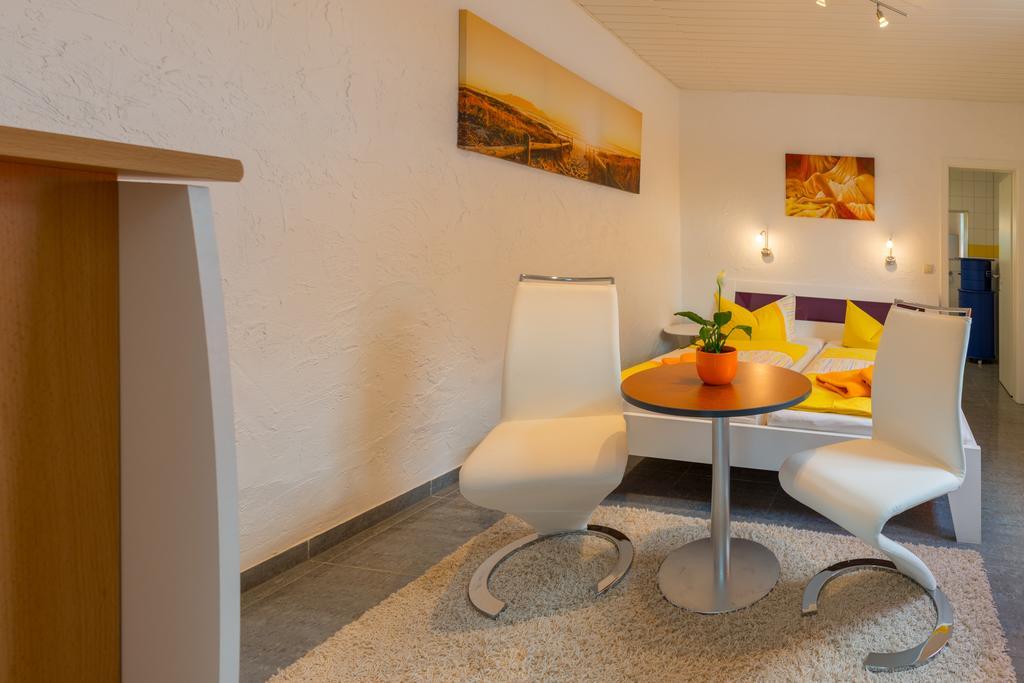 וארן Hotel Am Mueritzhafen Garni מראה חיצוני תמונה